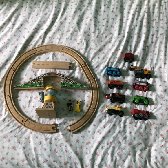 🚂 Thomas The Train Play Set 🚂 - Picture 1 of 4